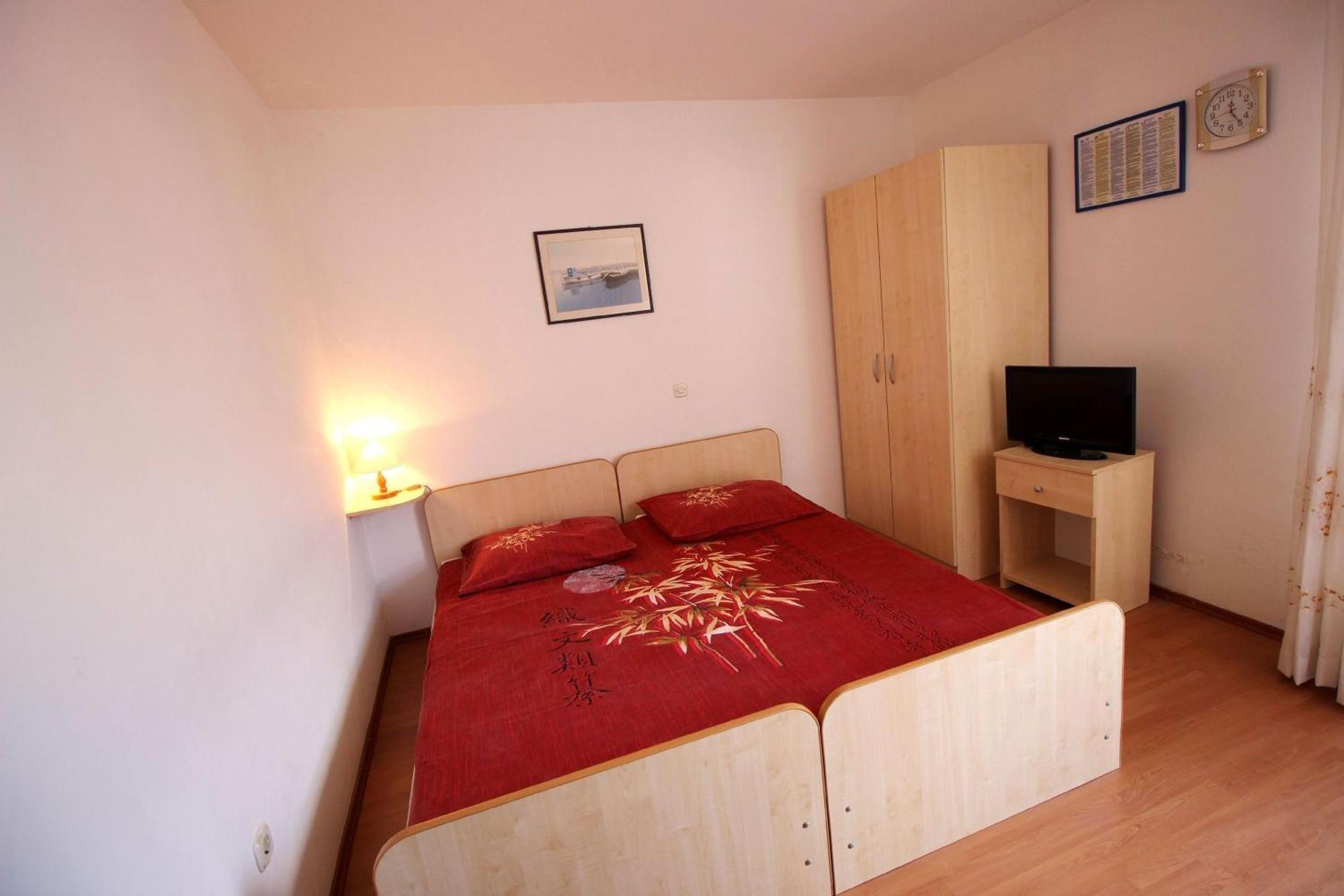 Apartments Ivka 奥米什 客房 照片