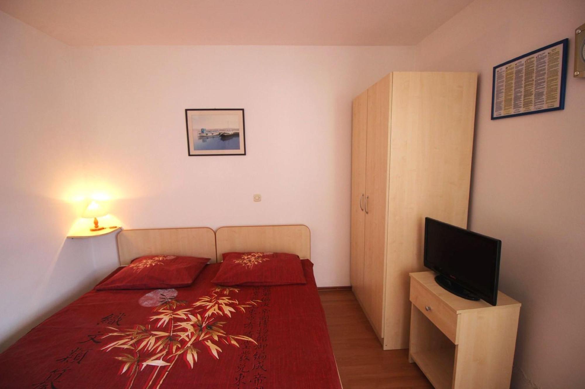 Apartments Ivka 奥米什 客房 照片
