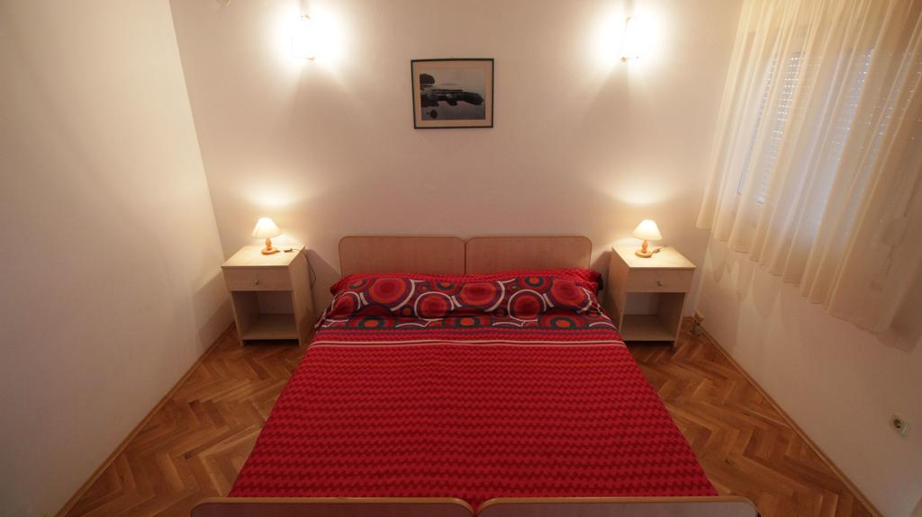 Apartments Ivka 奥米什 外观 照片